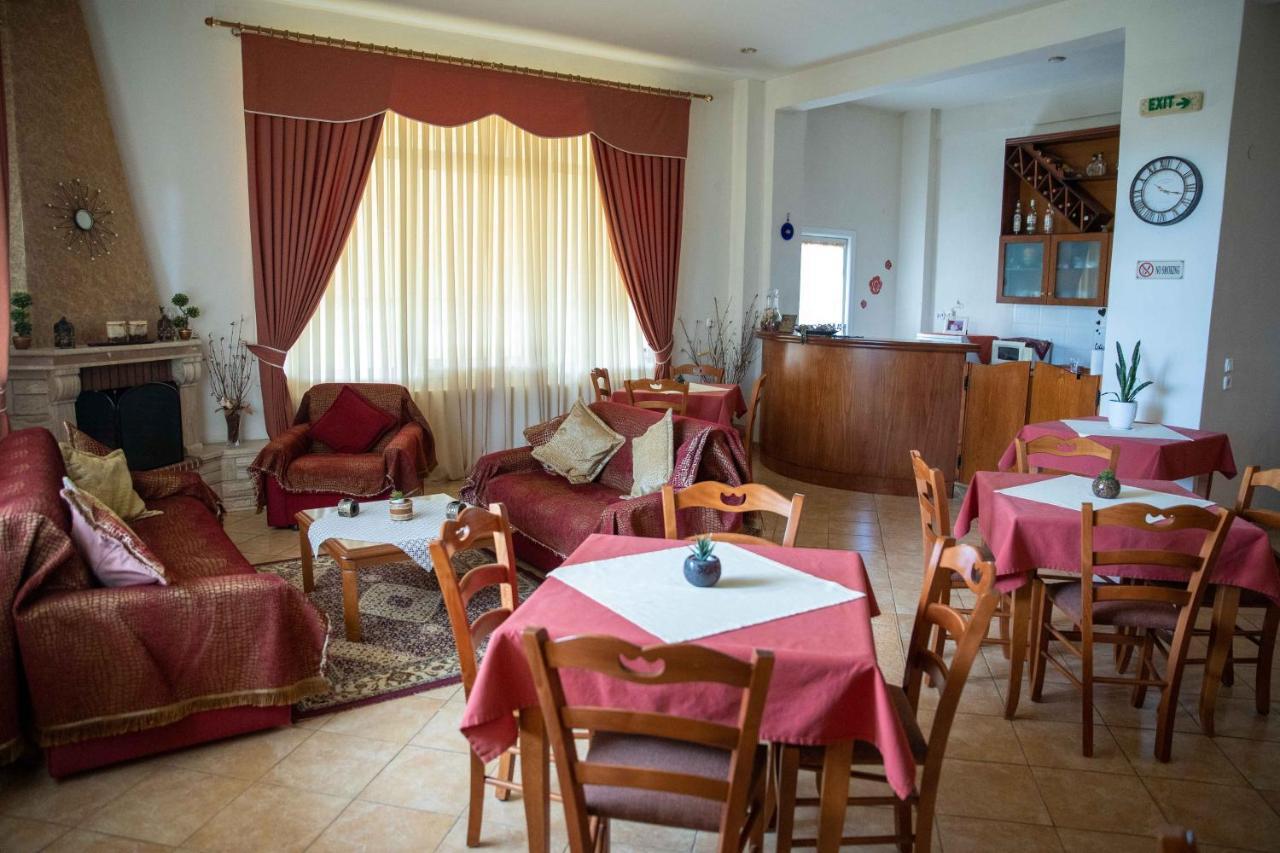 Hotel Kastro Sérvia Eksteriør bilde
