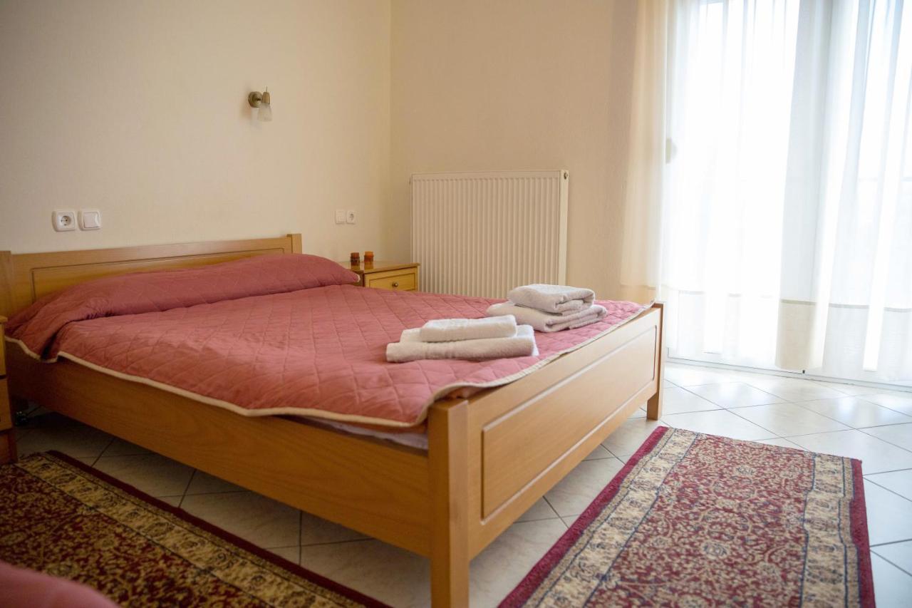 Hotel Kastro Sérvia Eksteriør bilde